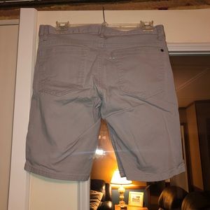 Men’s skinny gray jean shorts
